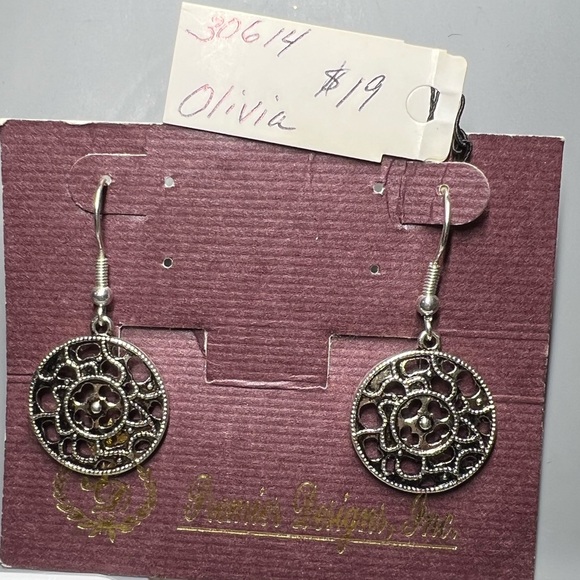 Premier Designs Olive Earrings - Picture 3 of 3